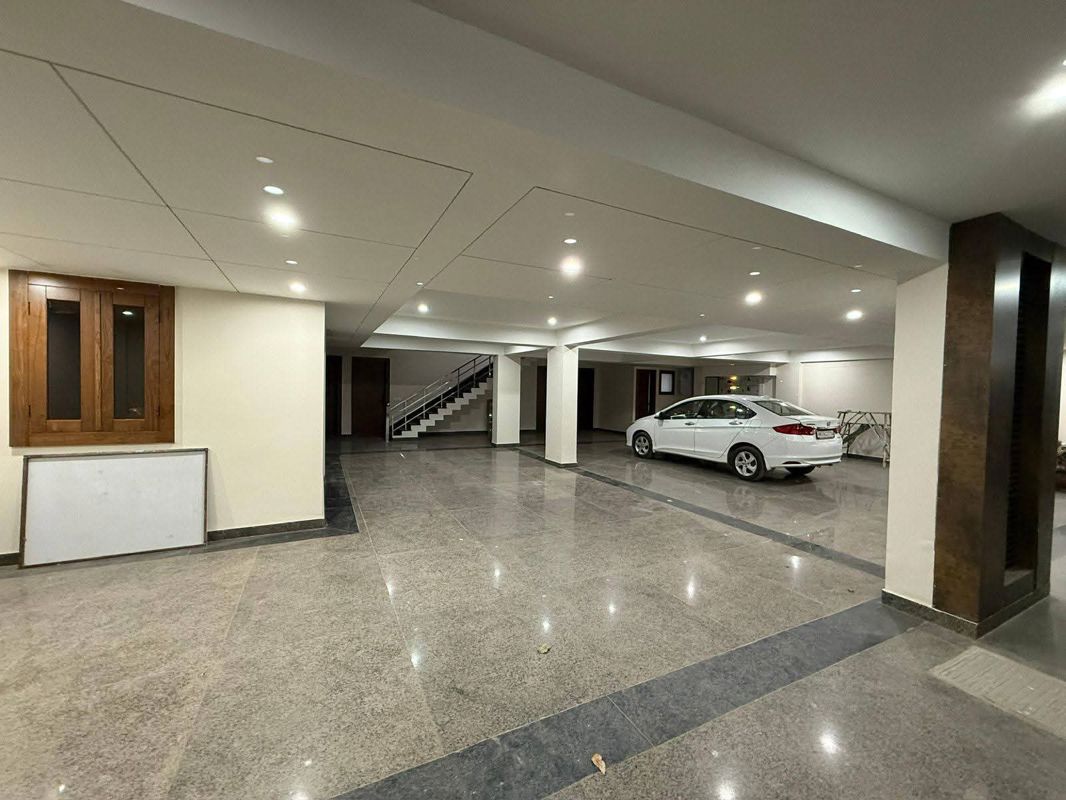 1 BHK + Pooja Room Apartment For Rent in Sector 18