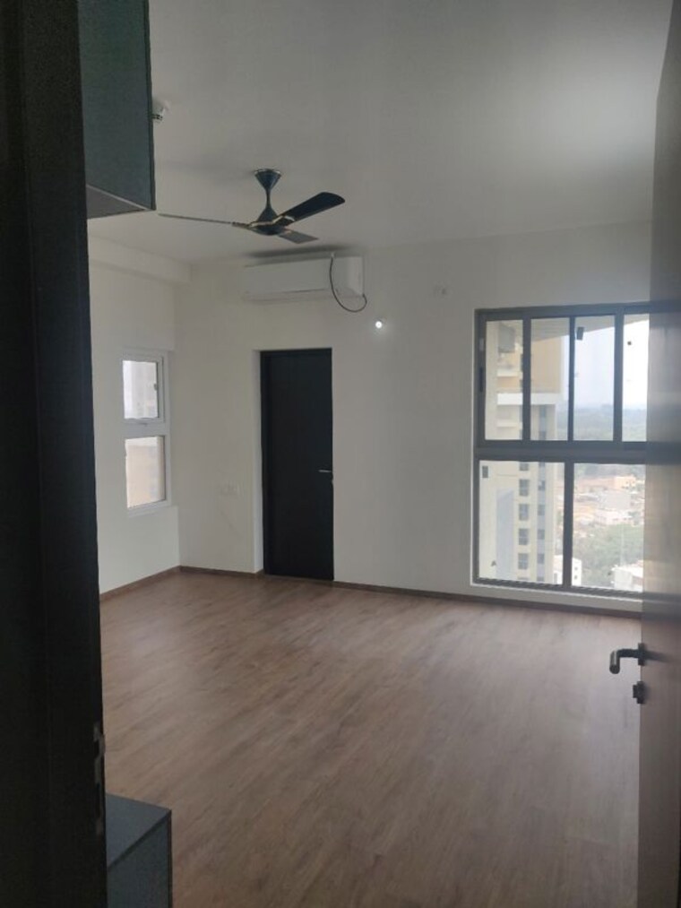 Room, brigade-exotica 3 Bedroom 2640 Sq.Ft. Apartment In Old Madras Road Bangalore 9986309