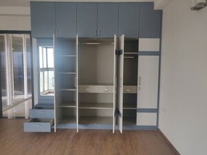 Room in 3 BHK Apartment at Brigade Exotica, Old Madras Road – for Rent