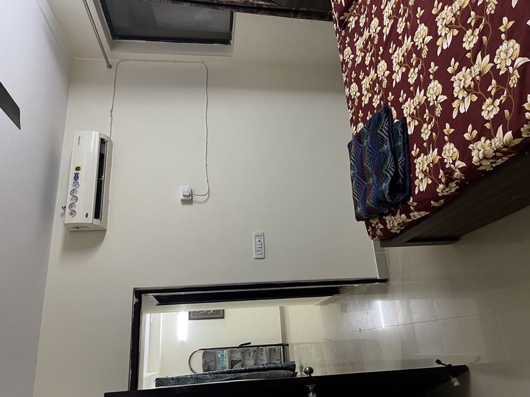 Room, rg-luxury-homes 2.5 Bedroom 1342 Sq.Ft. Apartment In Sector 16b Greater Noida Greater Noida 9956130