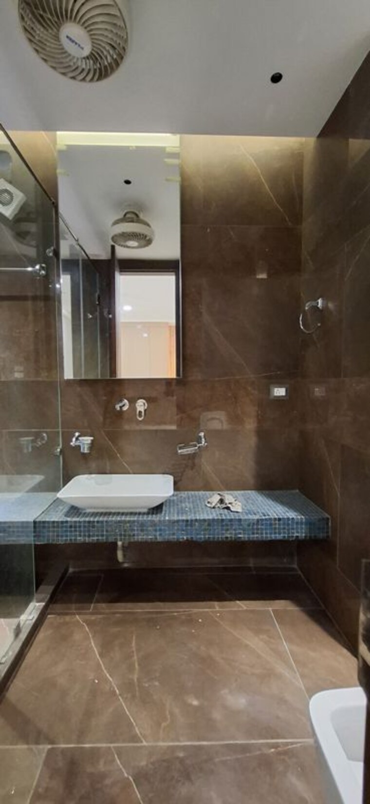Bathroom, nehru enclave 3 Bedroom 1800 Sq.Ft. Builder Floor In Nehru Enclave Delhi 9986369
