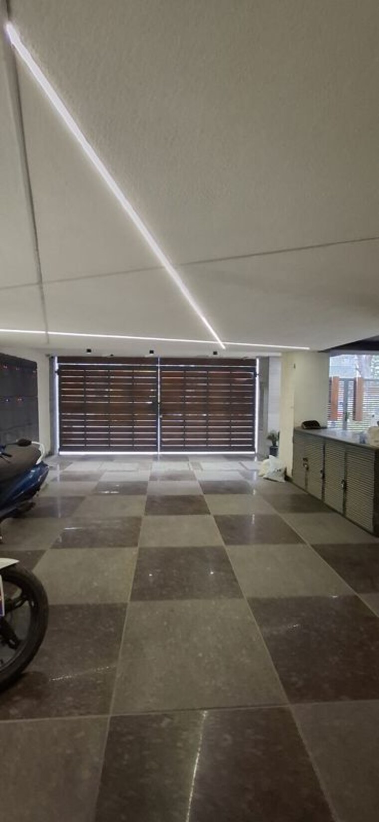  Parking, nehru enclave 3 Bedroom 1800 Sq.Ft. Builder Floor In Nehru Enclave Delhi 9986369