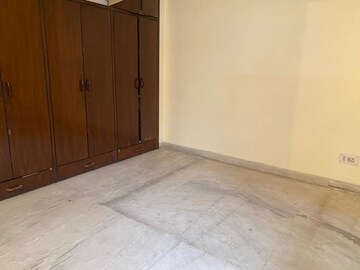 Room in 3 BHK Apartment at Hauz Khas Enclave – for Rent