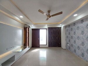 Room in 4 BHK Builder Floor at Ansal API Esencia, Sector 67 – for Sale
