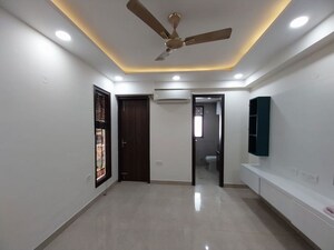 Room in 4 BHK Builder Floor at Ansal API Esencia, Sector 67 – for Sale