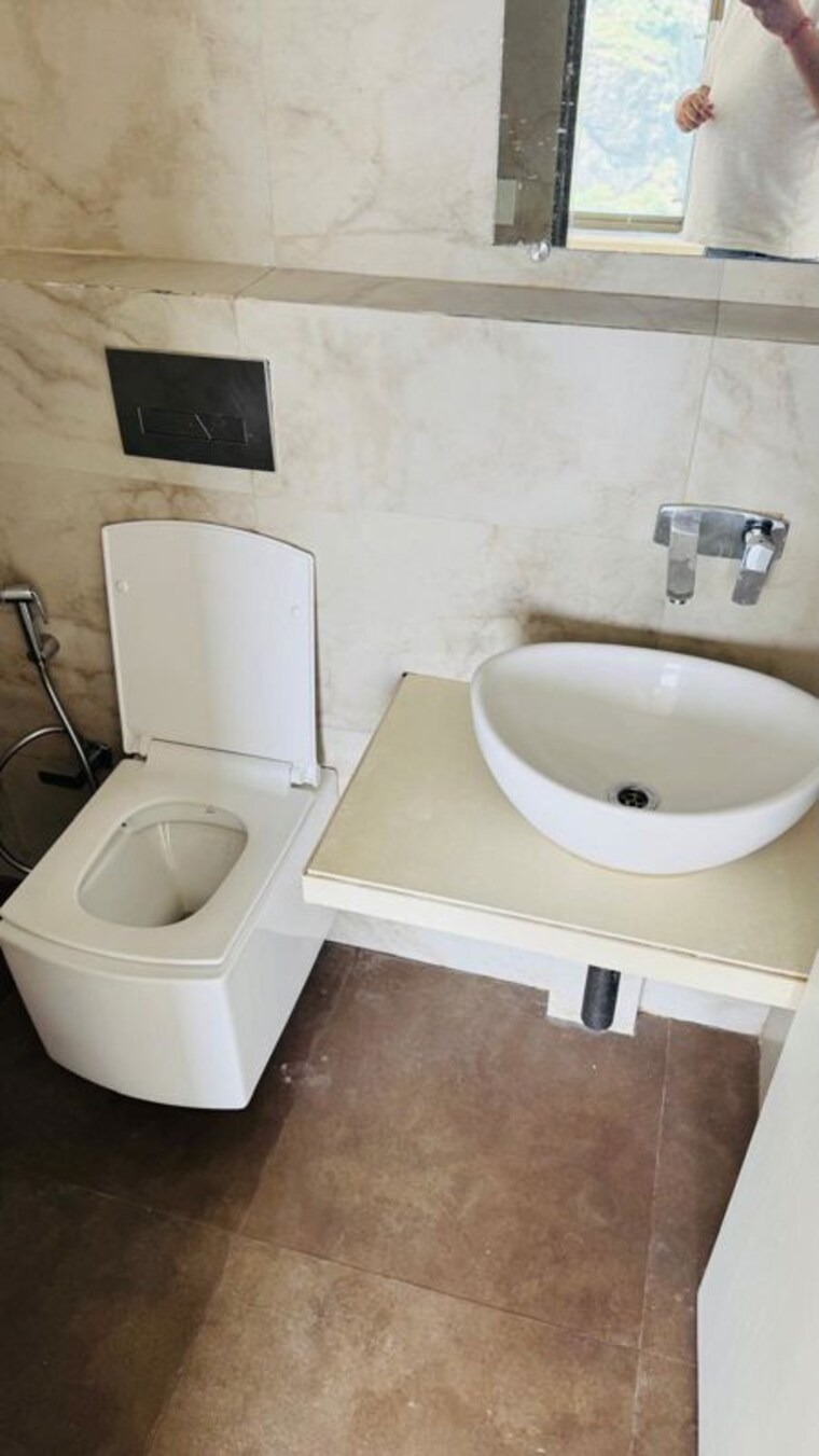 Bathroom, gurukrupa-gyanam 3 Bedroom 908 Sq.Ft. Apartment In Powai Mumbai 9986383