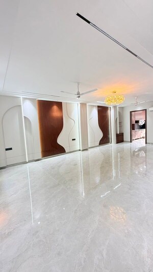 Kitchen in 3 BHK Builder Floor at Ansal API Versalia, Sector 67a – for Sale