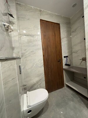 Bathroom in 3 BHK Builder Floor at BPTP Green Oaks, Sector 70a – for Sale