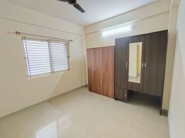 Room in 3 BHK Apartment at Hsr Layout – for Sale