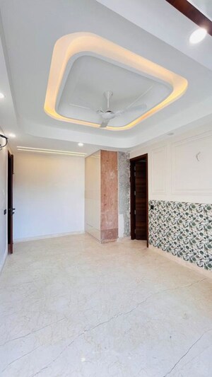 Building Lobby in 4 BHK Builder Floor at Anant Raj Ashok Estate, Sector 63a – for Sale