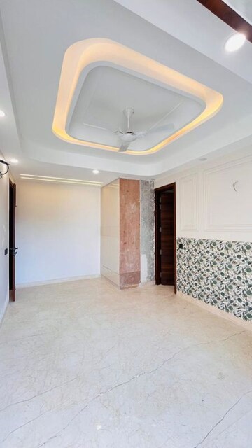 Building Lobby in 4 BHK Builder Floor at Anant Raj Ashok Estate, Sector 63a – for Sale