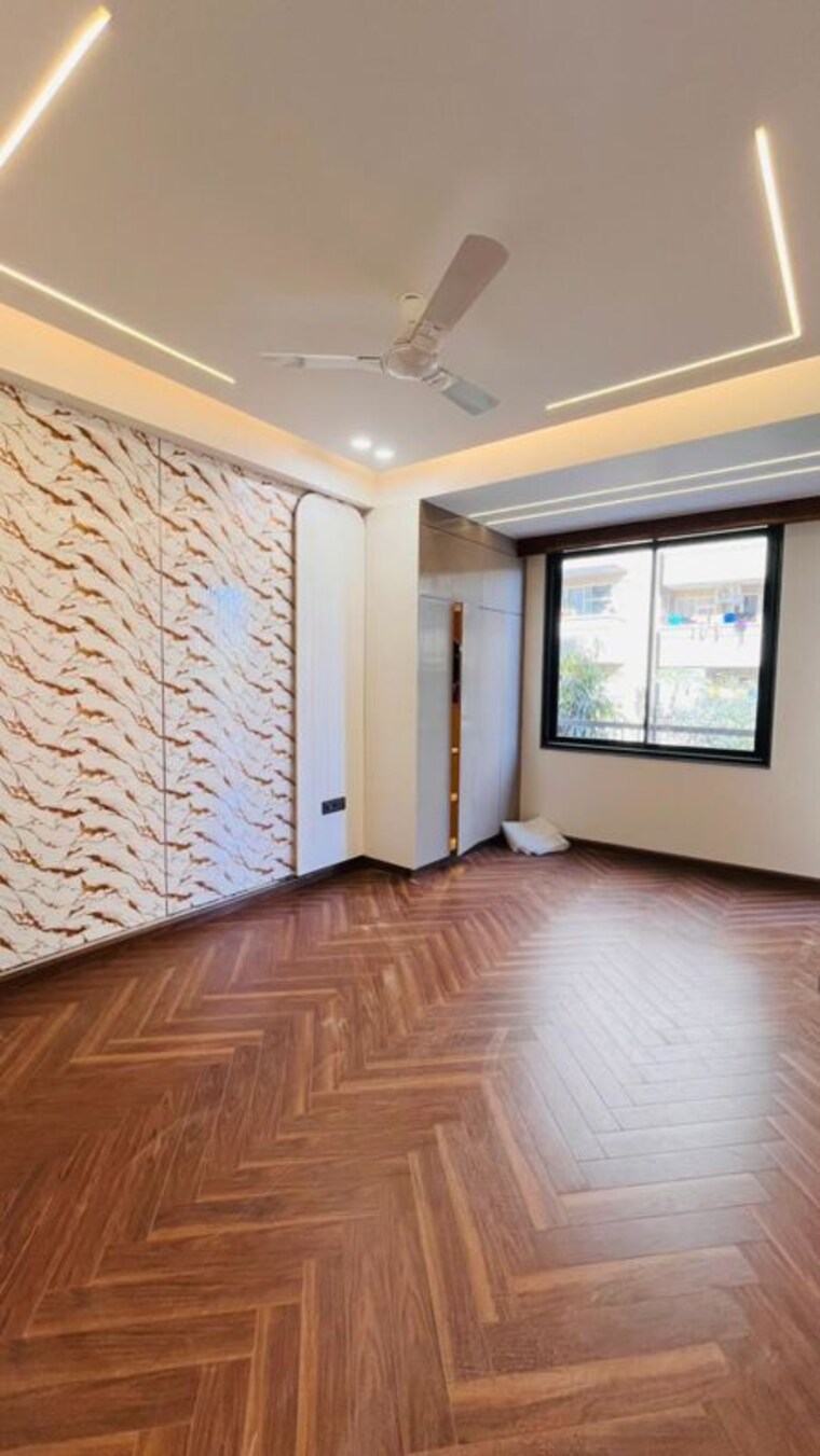 Room, anant-raj-ashok-estate 4 Bedroom 300 Sq.Ft. Builder Floor In Sector 63a Gurgaon 9986392