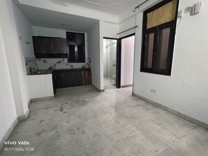 Room in 1 BHK Builder Floor at Saket – for Rent