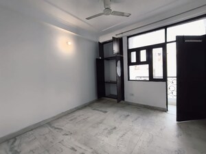 Room in 1 BHK Builder Floor at Saket – for Rent