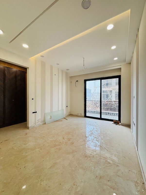 4 BHK + Pooja Room,Servant Room Builder Floor For Sale in Ansal API Versalia