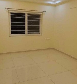 Room in 2 BHK Apartment at Rajapushpa Provincia, Narsingi – for Rent
