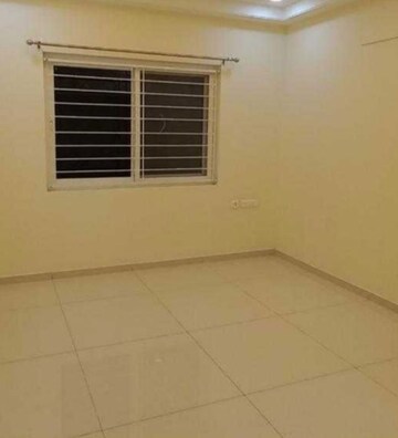 Room in 2 BHK Apartment at Rajapushpa Provincia, Narsingi – for Rent