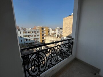 Balcony in 1 BHK Builder Floor at Saket – for Rent