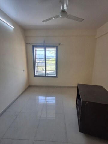Room in 3 BHK Apartment at Shree Nagar – for Rent