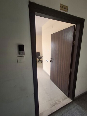 Room in 3 BHK Apartment at Shree Nagar – for Rent