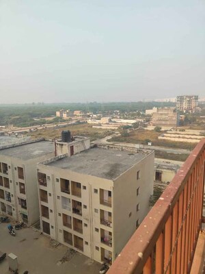 1 RK Independent House – Exterior View View at Husainganj - for Rent