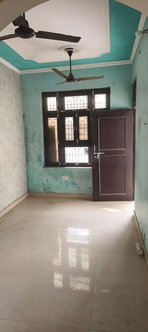 Room in 2 BHK Independent House at Jankipuram – for Rent