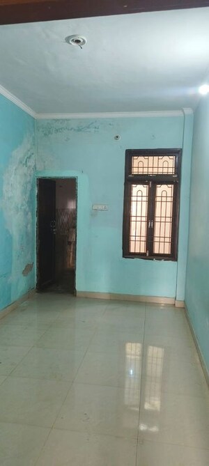 Room in 2 BHK Independent House at Jankipuram – for Rent