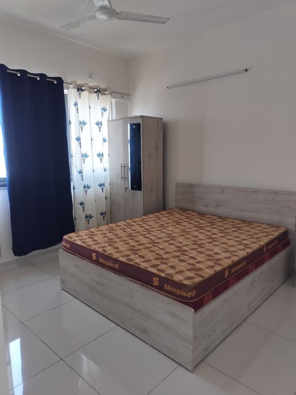 2 BHK Apartment For Rent in Amanora Gold Towers