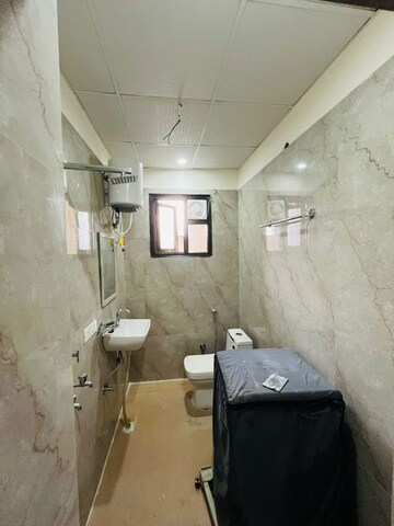 Bathroom in 1 BHK Builder Floor at RWA Residential Society, Sector 40 – for Rent
