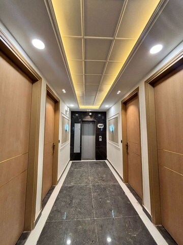 Building Lobby in 1 BHK Builder Floor at Ambience Mall, Sector 24 – for Rent