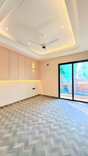 Bedroom in 4 BHK Builder Floor at Ansal API Esencia, Sector 67 – for Sale