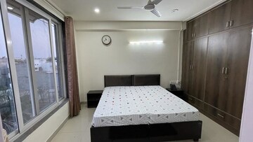 Bedroom in 1 BHK Builder Floor at Huda Market, Sector 31 – for Rent