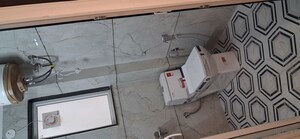 Bathroom in 1 RK Builder Floor at Unitech South City 1, South City 1 – for Rent