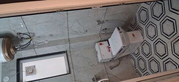 Bathroom in 1 RK Builder Floor at Unitech South City 1, South City 1 – for Rent