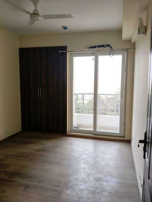 Room in 2 BHK Apartment at 3C Lotus Panache, Sector 110 – for Rent