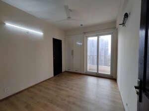 Room in 3 BHK Apartment at 3C Lotus Panache, Sector 110 – for Rent