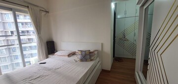 Bedroom in 2.5 BHK Apartment at Goregaon West – for Rent