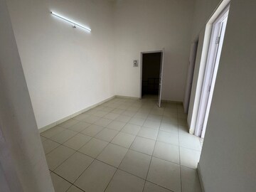 Bathroom in 3.5 BHK Apartment at Karia Konark Campus, Viman Nagar – for Rent