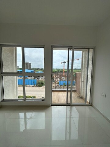 Room in 3 BHK Apartment at Godrej Boulevard, Manjari – for Rent