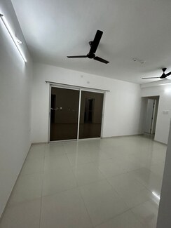 3 BHK + Pooja Room,Servant Room,Extra Room Apartment For Rent in Godrej Boulevard