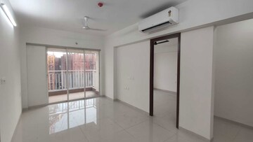 Room in 2 BHK Apartment at Lodha Splendora River View, Ghodbunder Road – for Rent