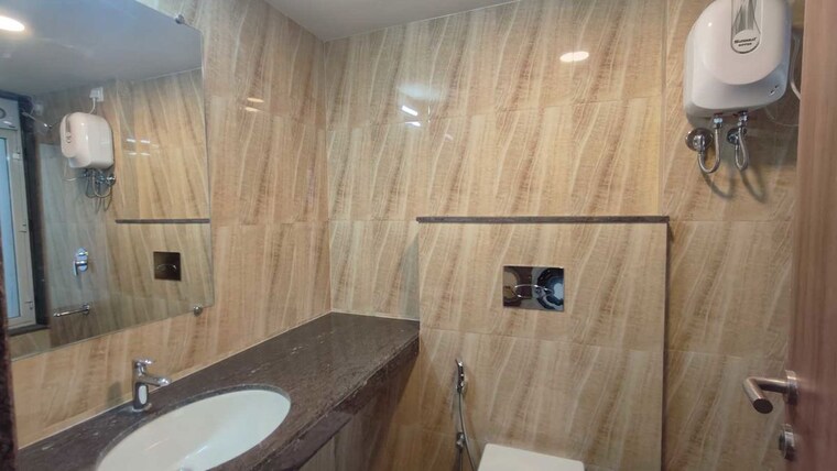 Bathroom, lodha-splendora 3 Bedroom 1124 Sq.Ft. Apartment In Ghodbunder Road Thane 9986502