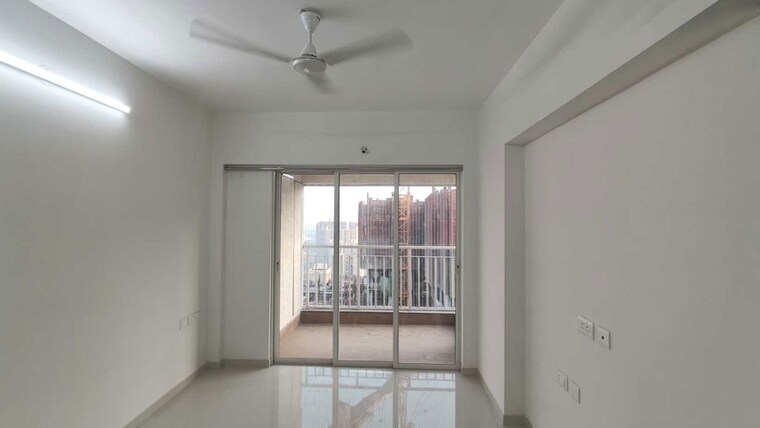 Room, lodha-splendora 3 Bedroom 1124 Sq.Ft. Apartment In Ghodbunder Road Thane 9986502
