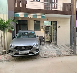 3 BHK Builder Floor – Exterior View View at Sainik Colony - for Sale