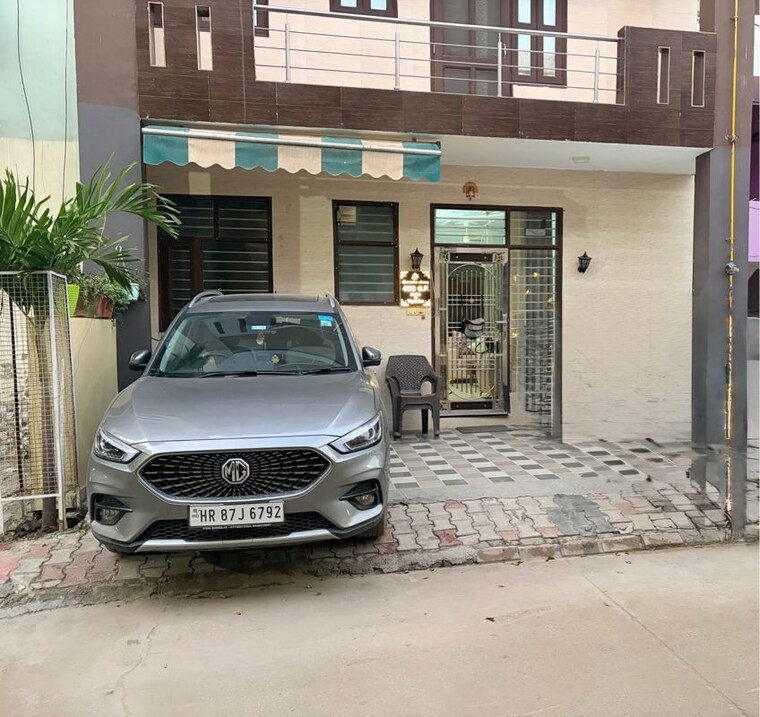 Exterior View, sainik colony 3 Bedroom 235 Sq.Yd. Builder Floor In Sainik Colony Faridabad 9973750