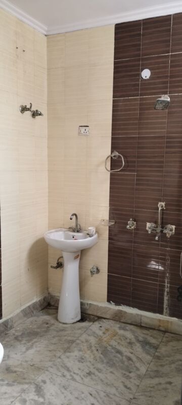 Bathroom in 2 BHK Builder Floor at Sainik Plaza, Sector 49 – for Sale