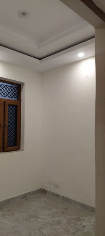 Room in 2 BHK Builder Floor at Sainik Plaza, Sector 49 – for Sale