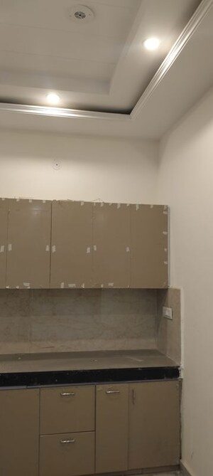 Furnished Amenities in 2 BHK Builder Floor at Sainik Plaza, Sector 49 – for Sale