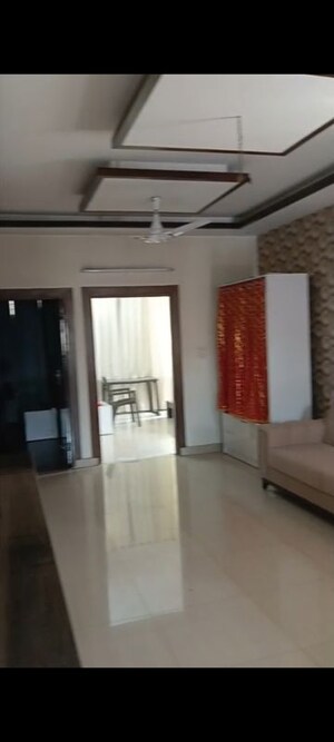 Building Lobby in 3 BHK Builder Floor at Sainik Plaza, Sector 49 – for Sale