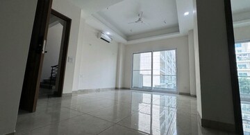Hall in 5 BHK Apartment at Uchdpl Veridia Oakwood Enclave, Wave City – for Sale